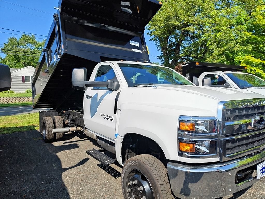 2026 Chevrolet Silverado 6500 HD Work Truck