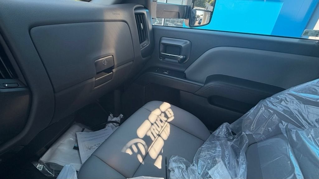 2026 Chevrolet Silverado 6500 HD Work Truck