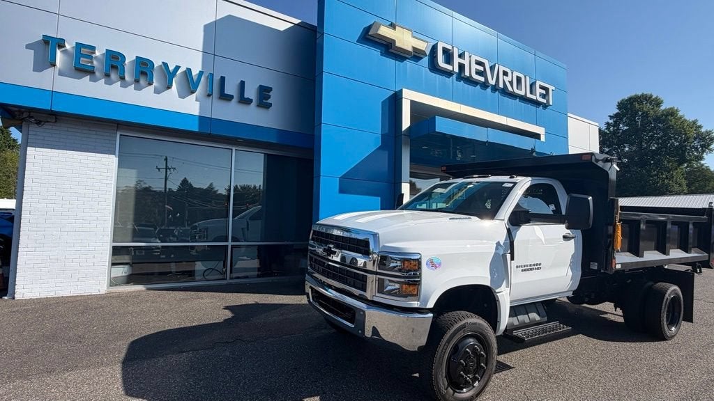2026 Chevrolet Silverado 6500 HD Work Truck