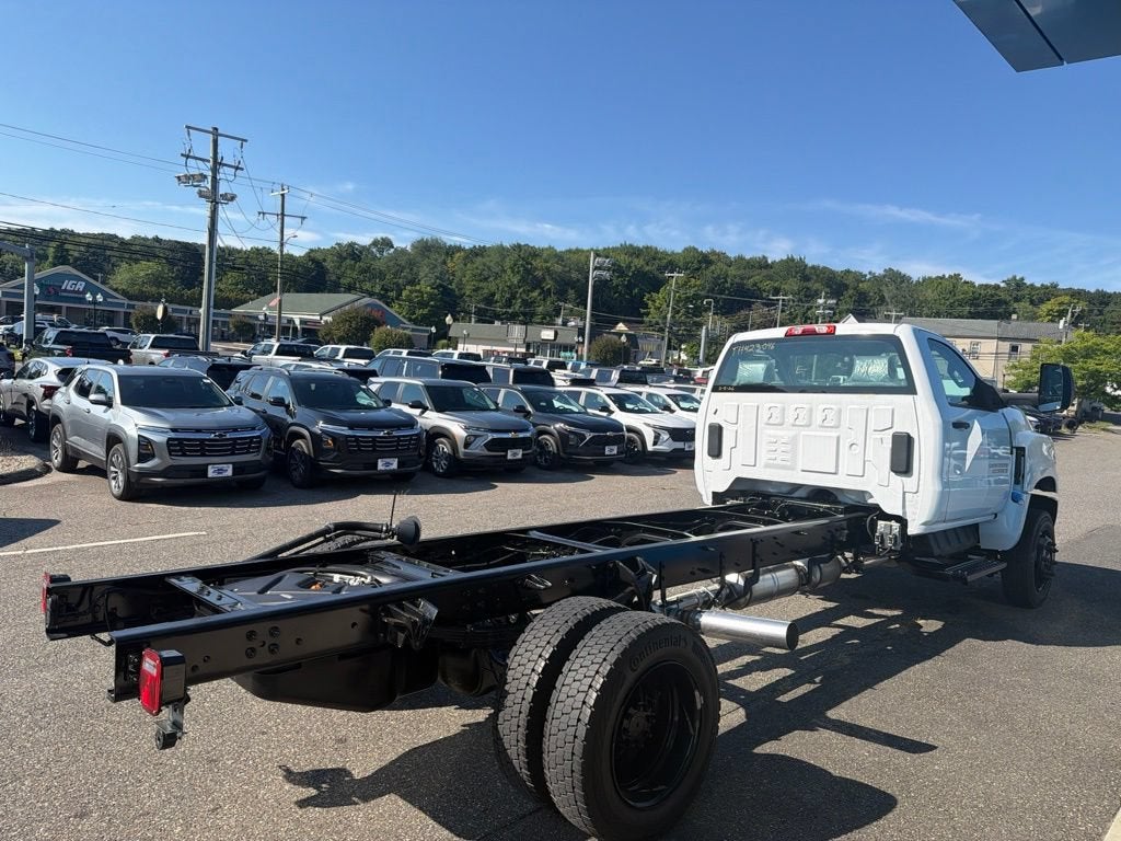 2026 Chevrolet Silverado 6500 HD Work Truck