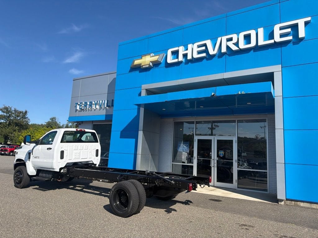 2026 Chevrolet Silverado 6500 HD Work Truck