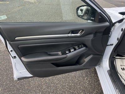 2024 Nissan Altima 2.0 SR