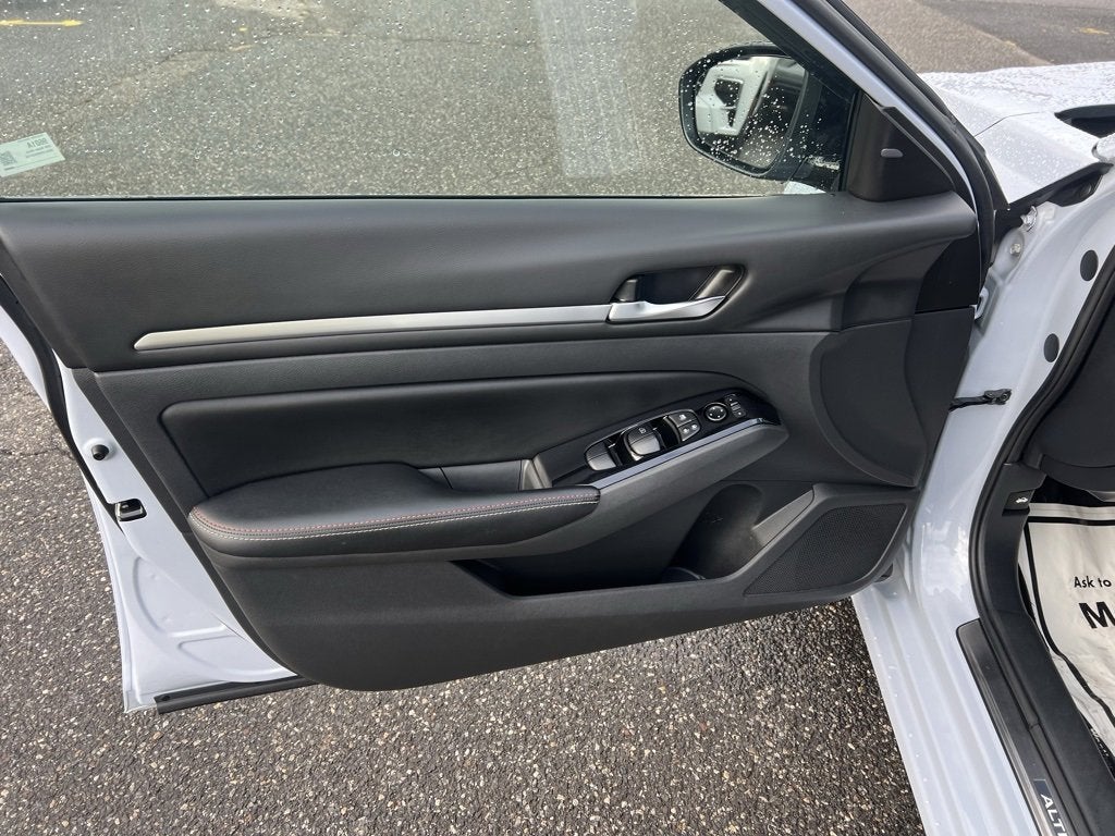 2024 Nissan Altima 2.0 SR