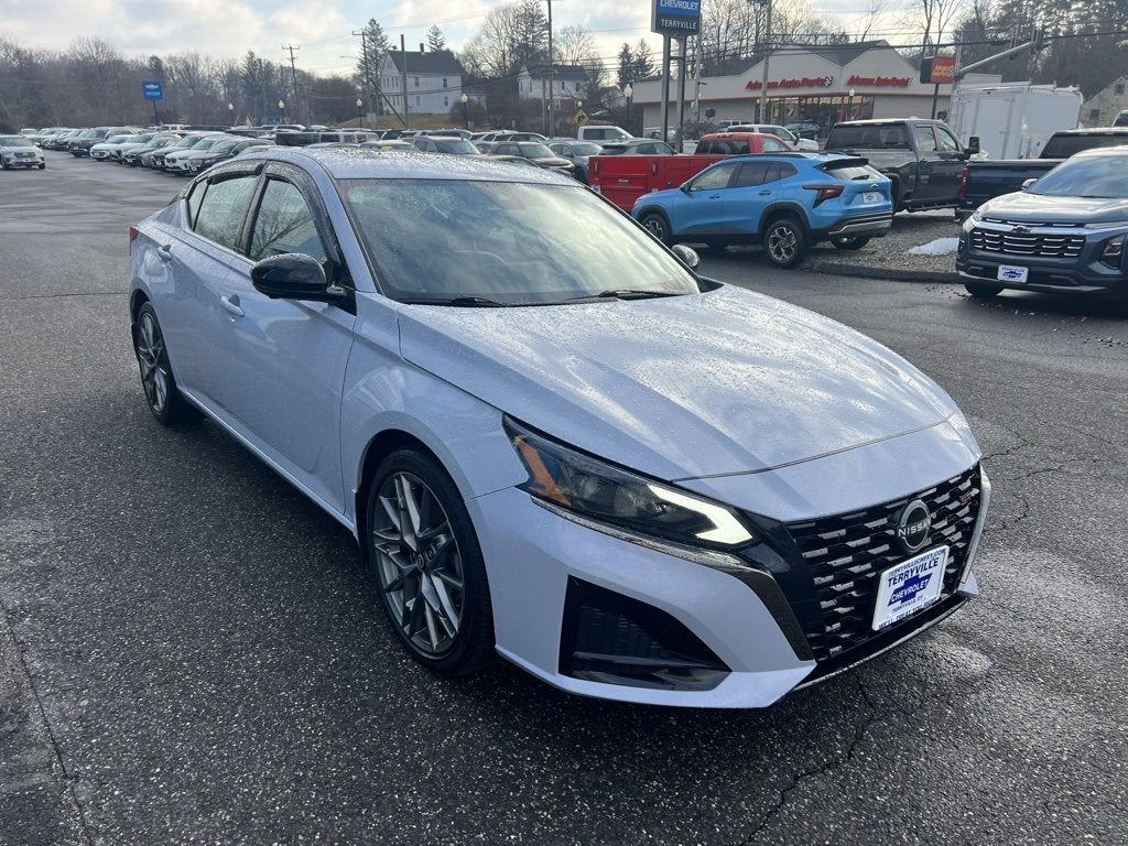 2024 Nissan Altima 2.0 SR