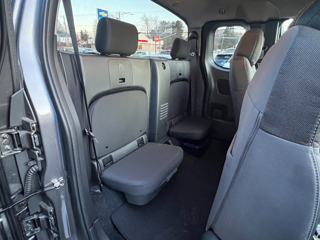 2025 Nissan Frontier SV