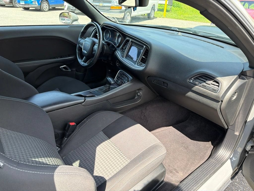 2018 Dodge Challenger R/T Shaker