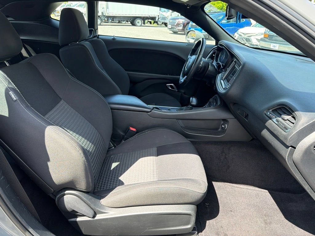 2018 Dodge Challenger R/T Shaker