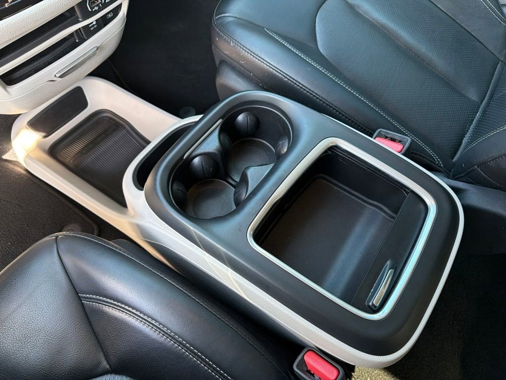 2022 Chrysler Pacifica Hybrid Touring L