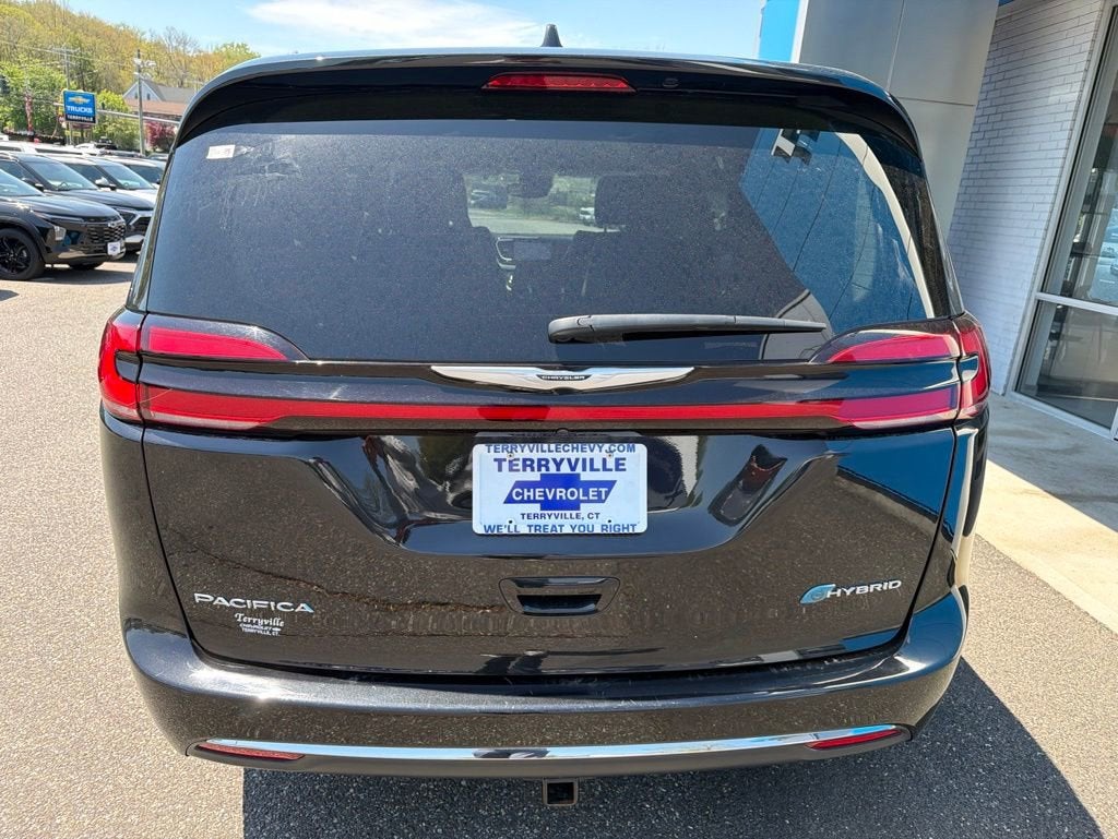 2022 Chrysler Pacifica Hybrid Touring L