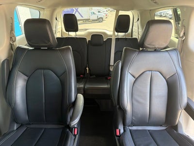 2022 Chrysler Pacifica Hybrid Touring L