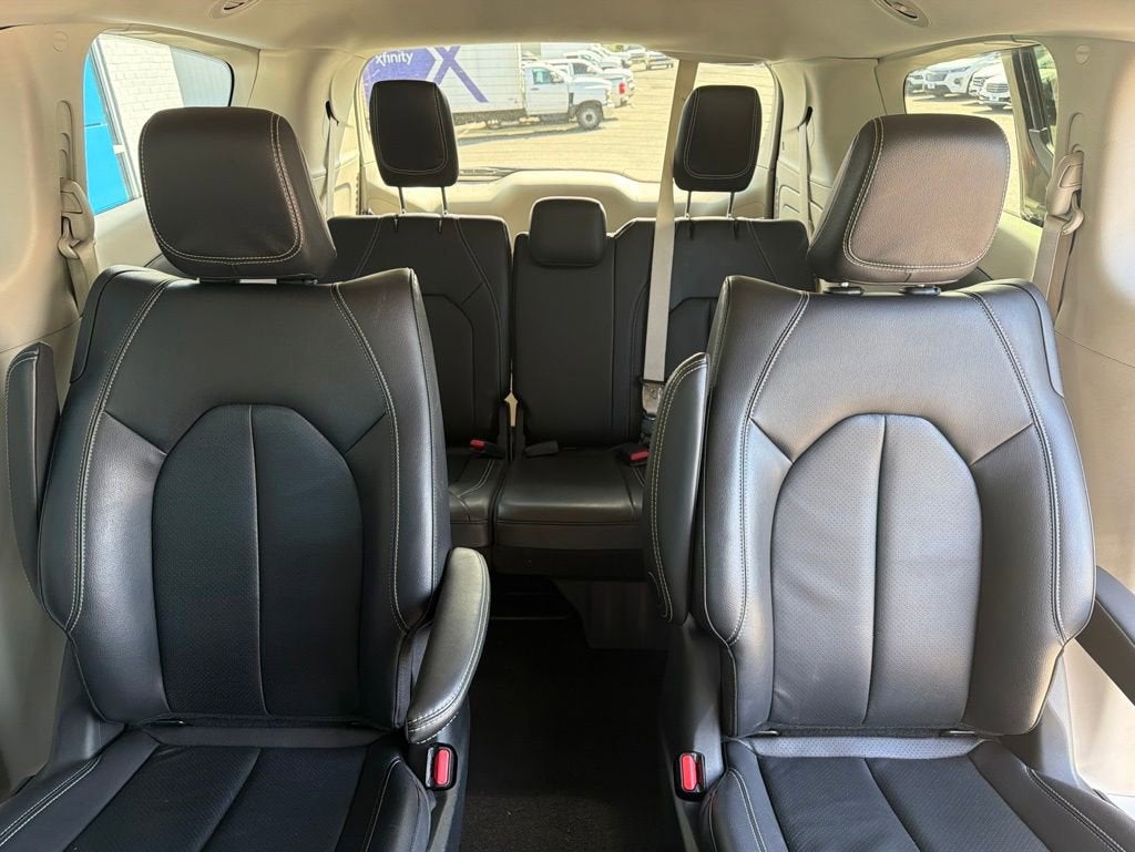 2022 Chrysler Pacifica Hybrid Touring L