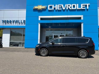 2022 Chrysler Pacifica Hybrid Touring L