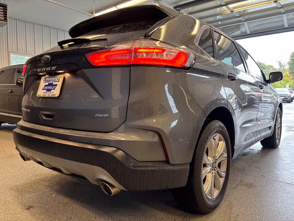 2022 Ford Edge Titanium
