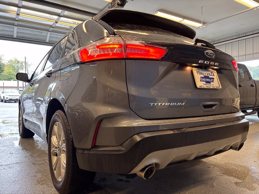 2022 Ford Edge Titanium