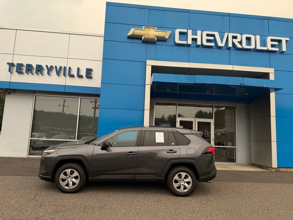 2024 Toyota RAV4 LE