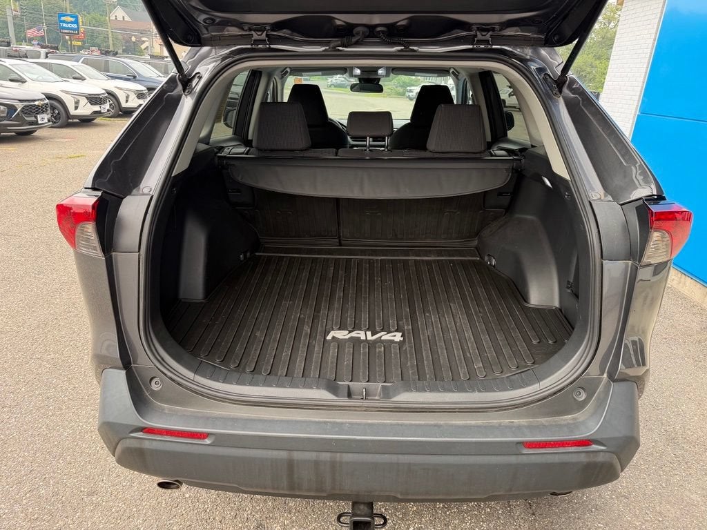 2024 Toyota RAV4 LE