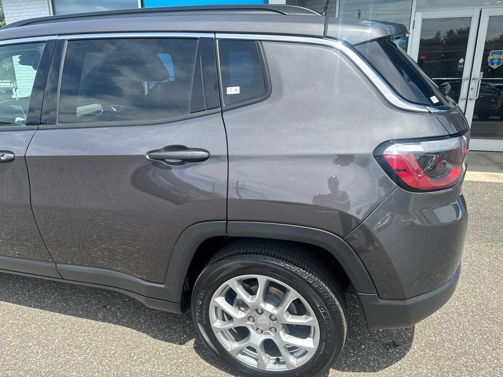 2024 Jeep Compass Latitude Lux
