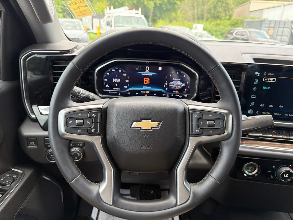2023 Chevrolet Silverado 1500 LT (2FL)