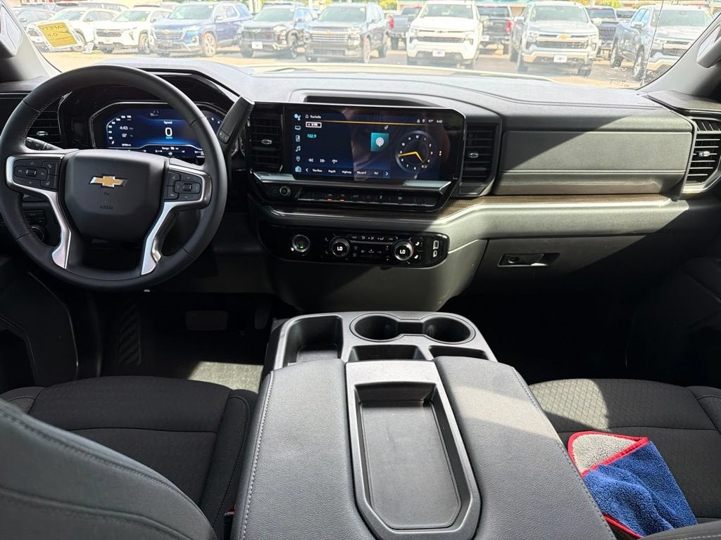 2023 Chevrolet Silverado 1500 LT (2FL)