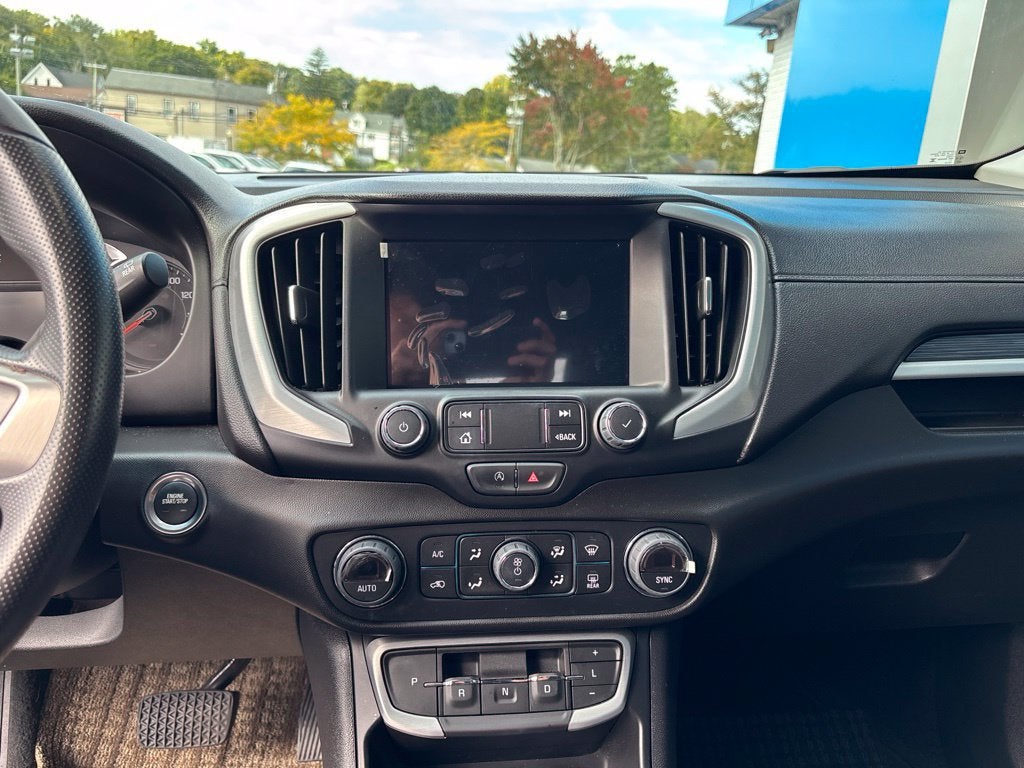 2023 GMC Terrain SLE