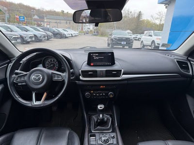 2018 Mazda Mazda3 5-Door Touring