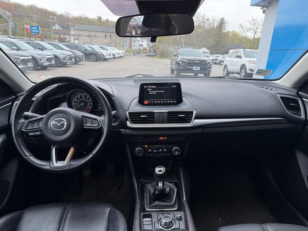 2018 Mazda Mazda3 5-Door Touring