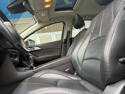 2018 Mazda Mazda3 5-Door Touring