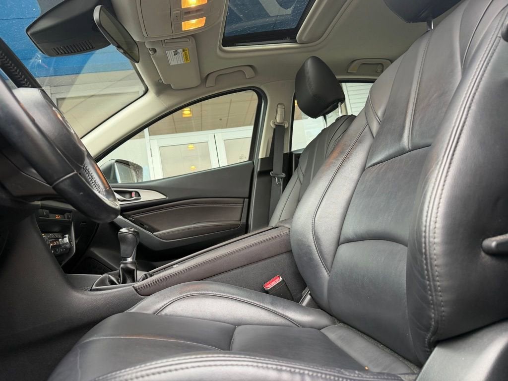 2018 Mazda Mazda3 5-Door Touring