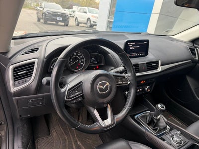 2018 Mazda Mazda3 5-Door Touring
