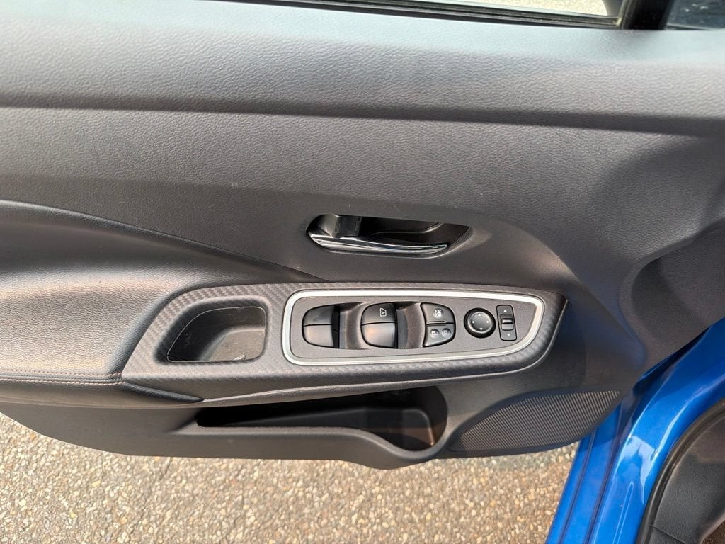 2020 Nissan Versa SR