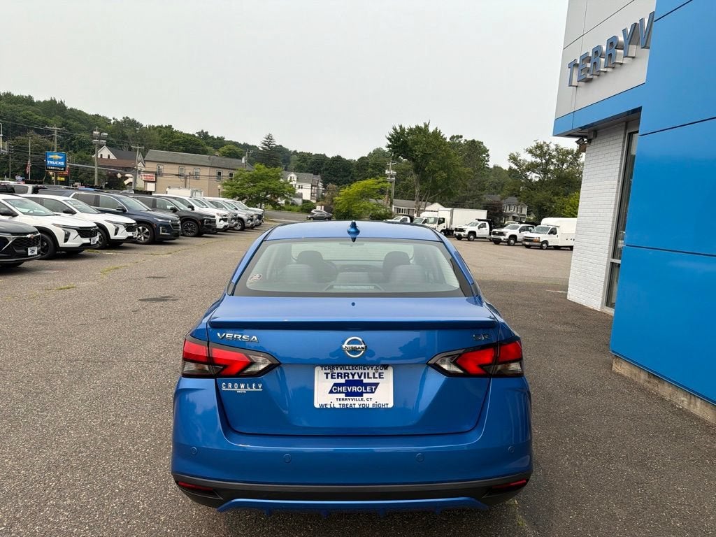 2020 Nissan Versa SR