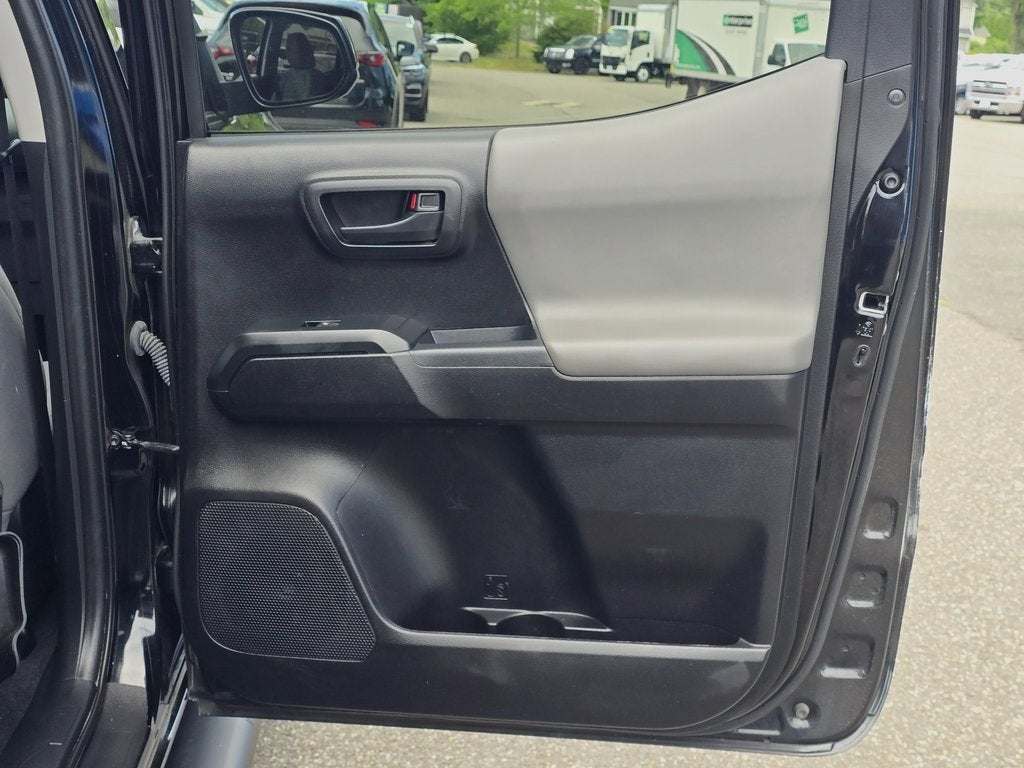 2022 Toyota Tacoma 4WD SR