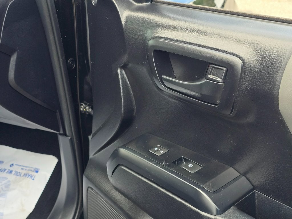 2022 Toyota Tacoma 4WD SR