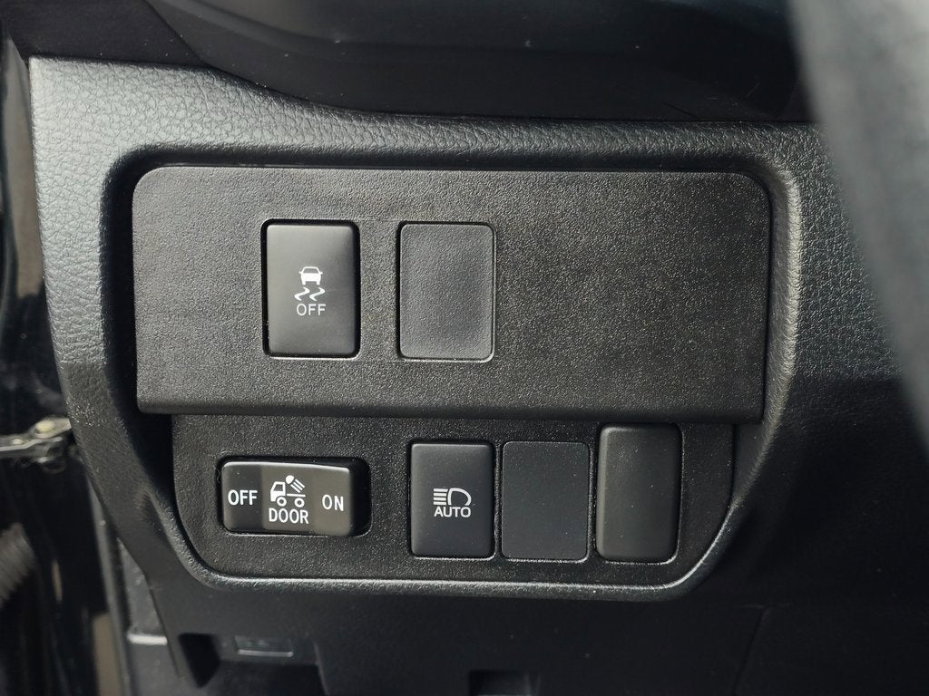 2022 Toyota Tacoma 4WD SR