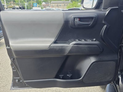 2022 Toyota Tacoma 4WD SR