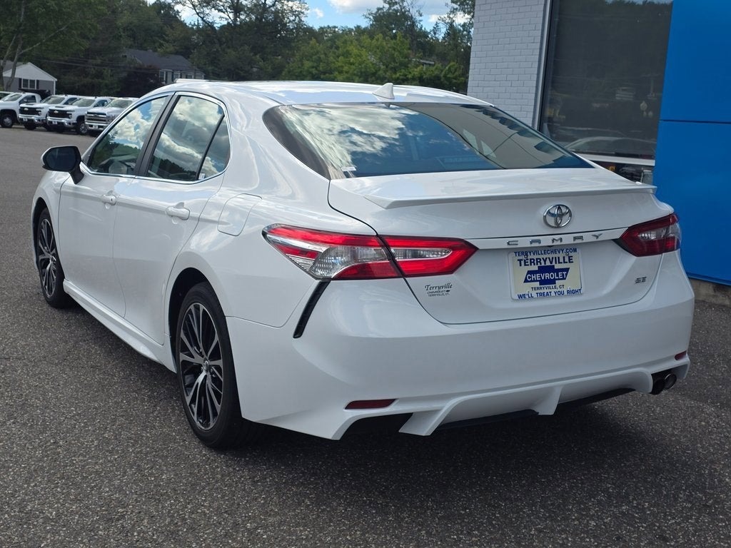 2020 Toyota Camry SE