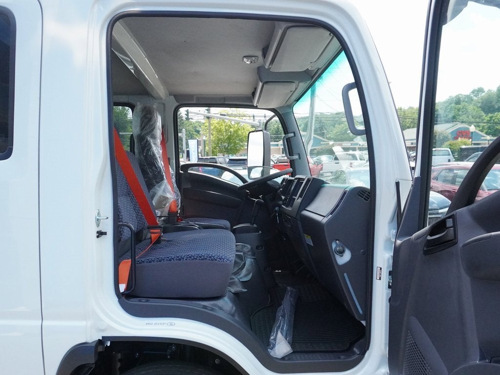 2025 Chevrolet Low Cab Forward 4500 Base