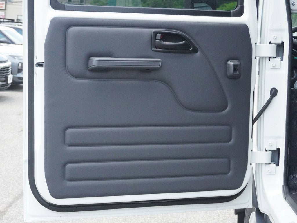 2025 Chevrolet Low Cab Forward 4500 Base