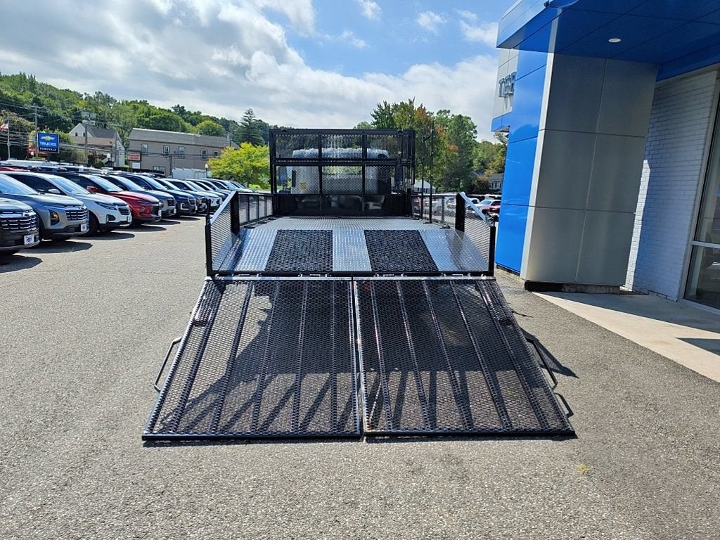 2025 Chevrolet Low Cab Forward 4500 HG Base
