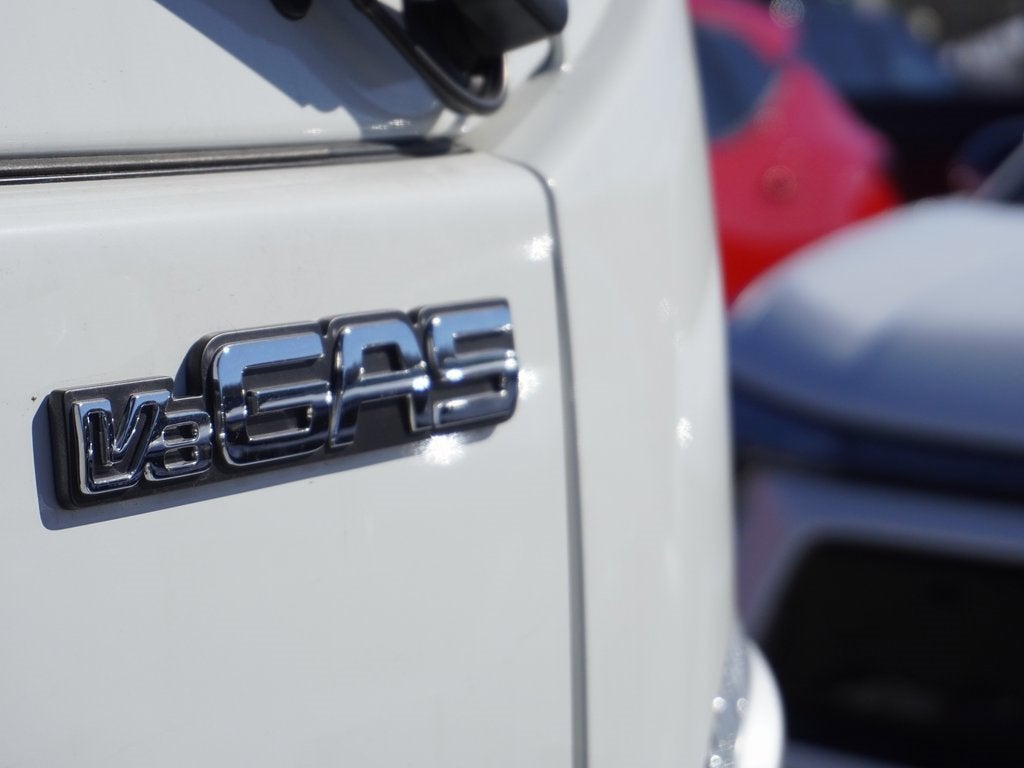 2025 Chevrolet Low Cab Forward 4500 Base