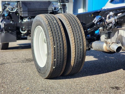 2025 Chevrolet Low Cab Forward 4500 Base