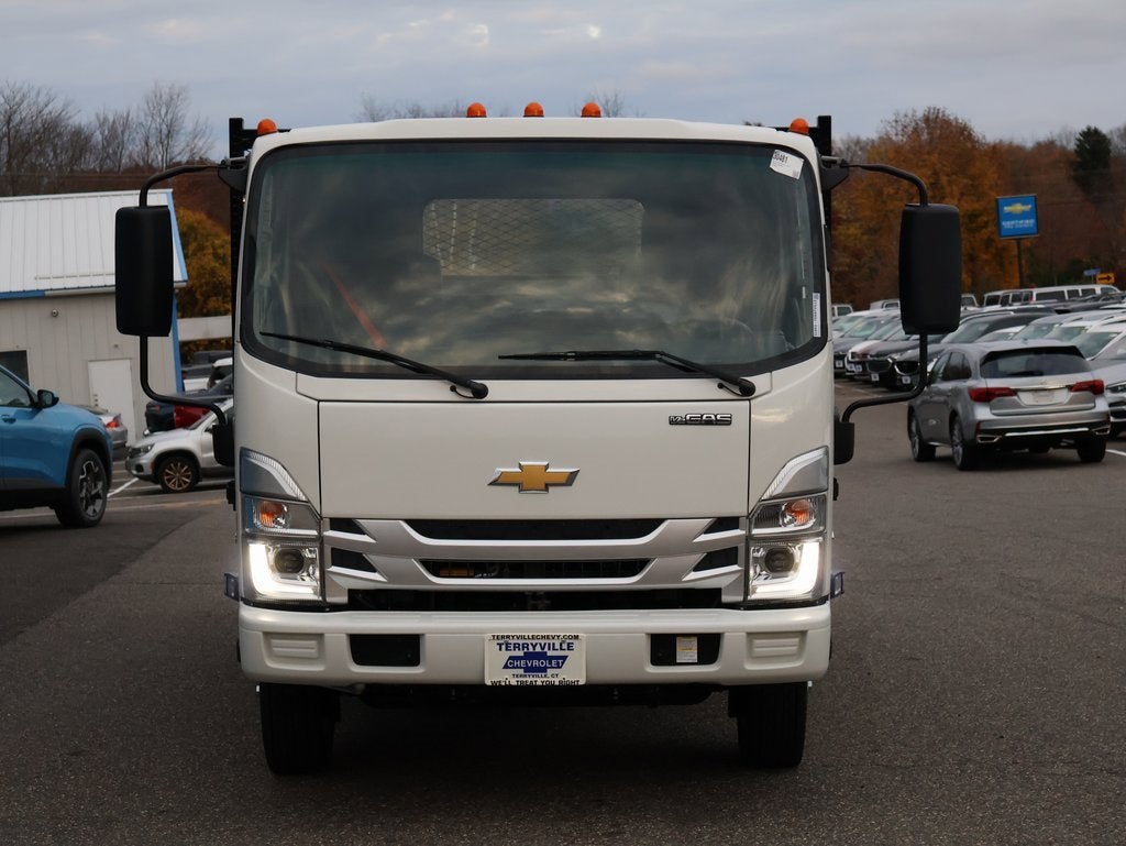 2025 Chevrolet Low Cab Forward 4500 Base