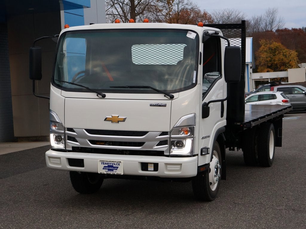 2025 Chevrolet Low Cab Forward 4500 Base