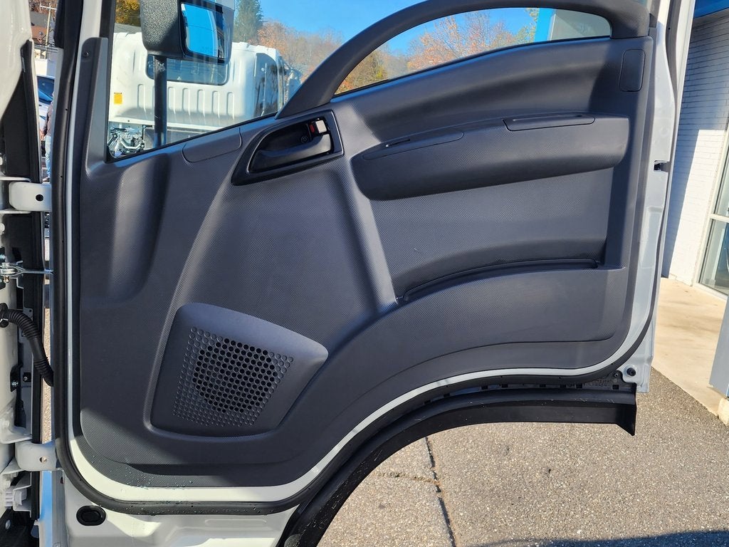 2025 Chevrolet Low Cab Forward 4500 Base