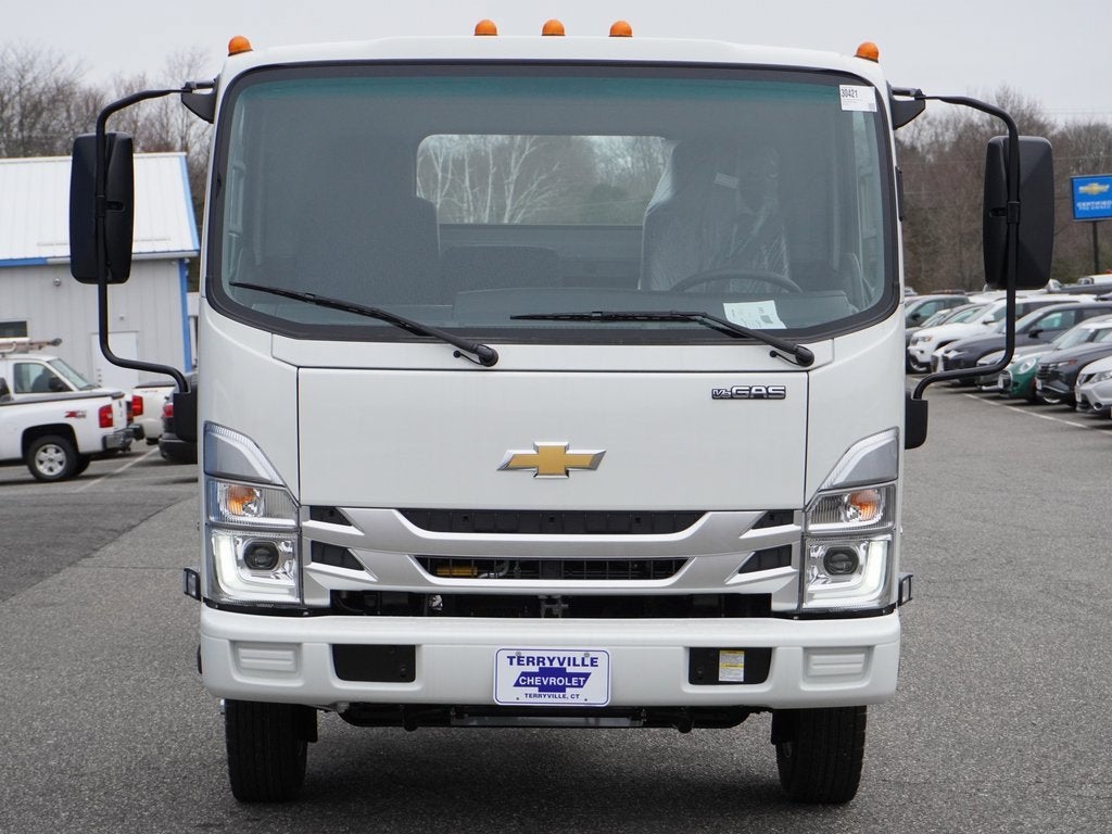 2025 Chevrolet Low Cab Forward 5500 HG Base