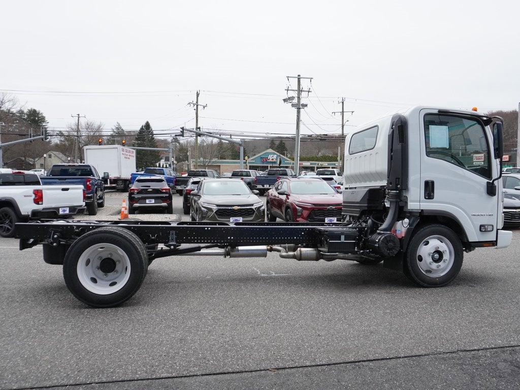 2025 Chevrolet Low Cab Forward 5500 HG Base