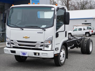 2025 Chevrolet Low Cab Forward 5500 HG Base