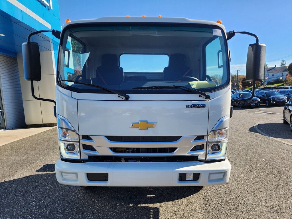 2025 Chevrolet Low Cab Forward 5500 HG Base
