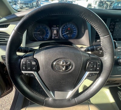 2019 Toyota Sienna XLE
