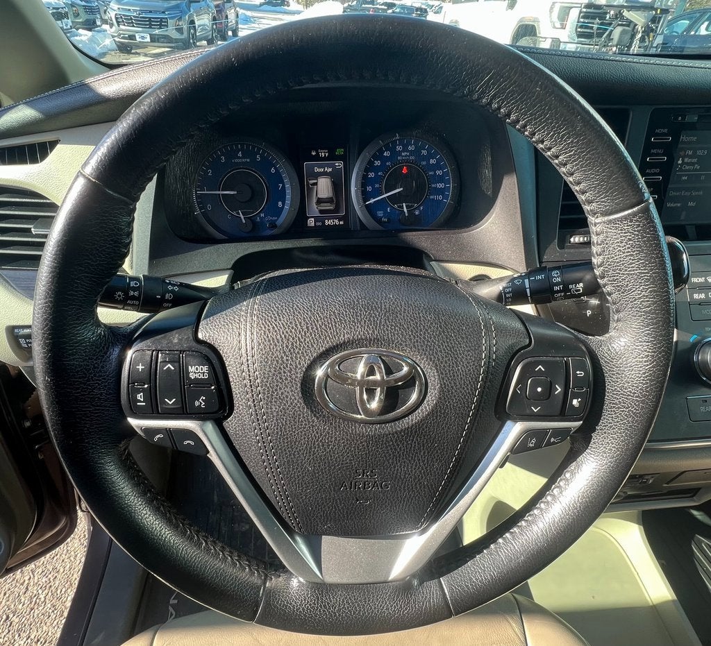 2019 Toyota Sienna XLE